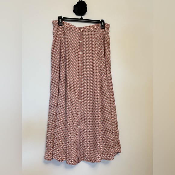 max studio - Picture 1 of 4